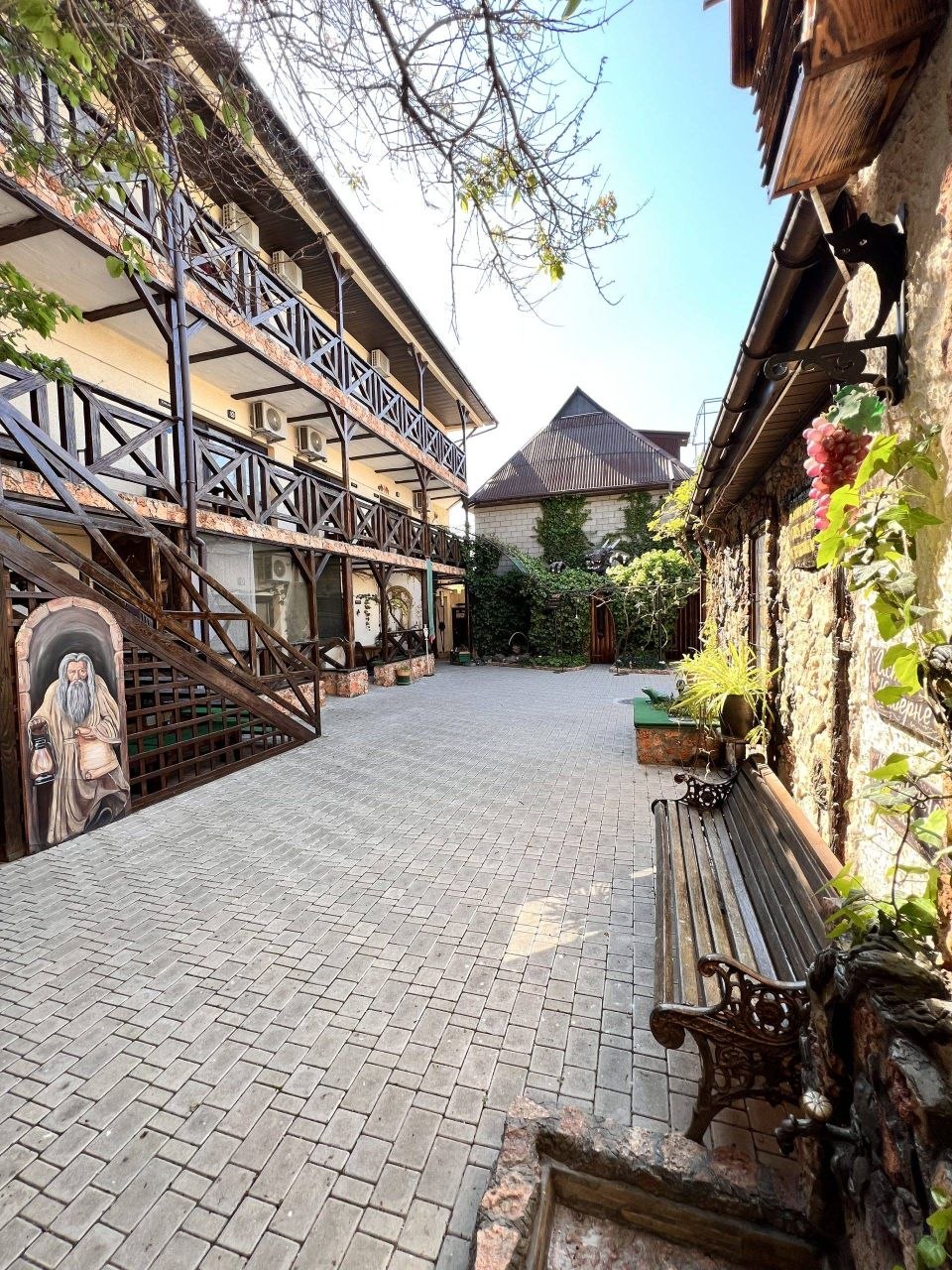 Отель Дом Дракона — вид 3